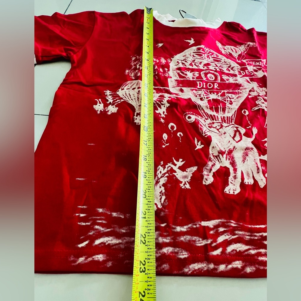 T-Shirt - Picture 4 of 5